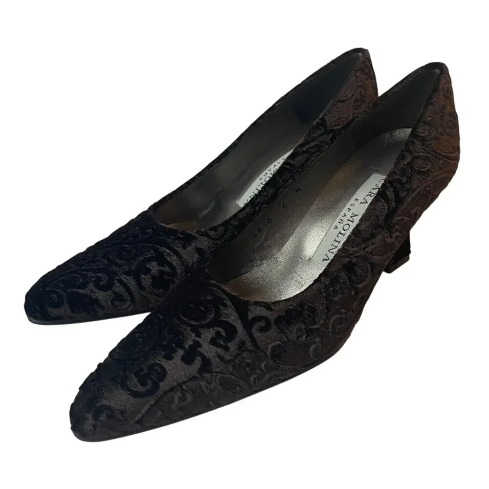 Cara Molina Kitten Heel Pumps With Flocked Design Size 6M